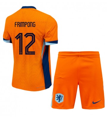 Países Bajos Jeremie Frimpong #12 Primera Equipación Niños Eurocopa 2024 Manga Corta (+ Pantalones cortos)